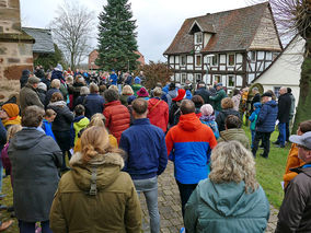 Ökumenische Feier des „Weihnachtsfriedens“ in Naumburg (Foto: Karl-Franz Thiede)